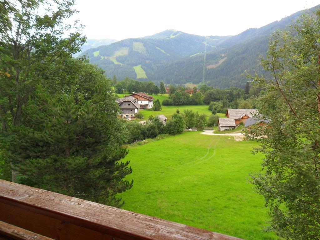 Ferienhaus Sara Bad Kleinkirchheim Bagian luar foto