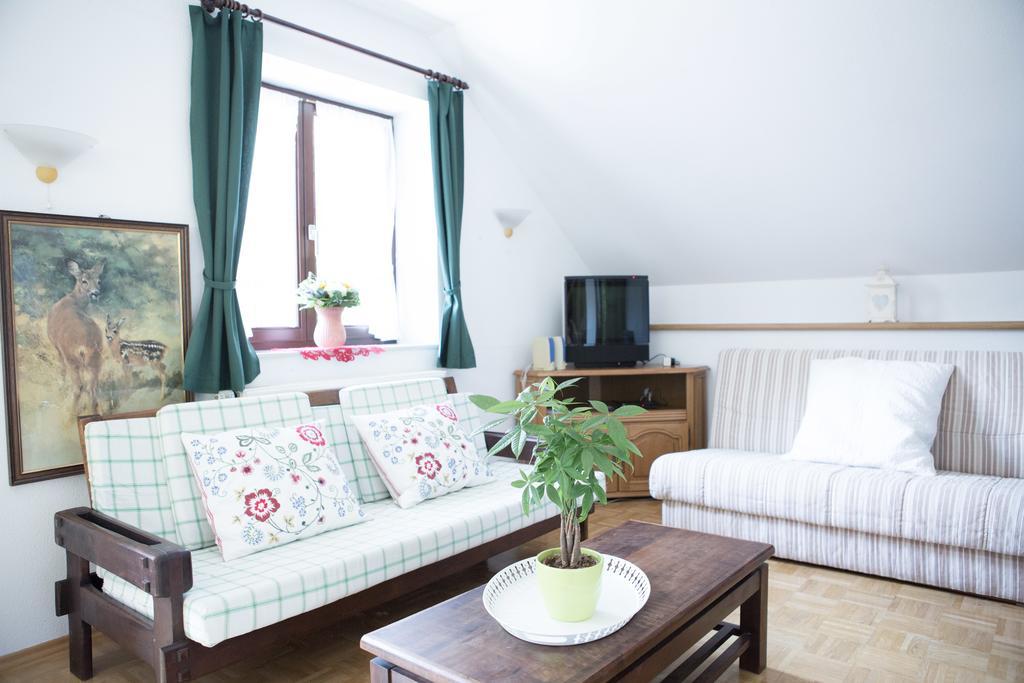 Ferienhaus Sara Bad Kleinkirchheim Bagian luar foto